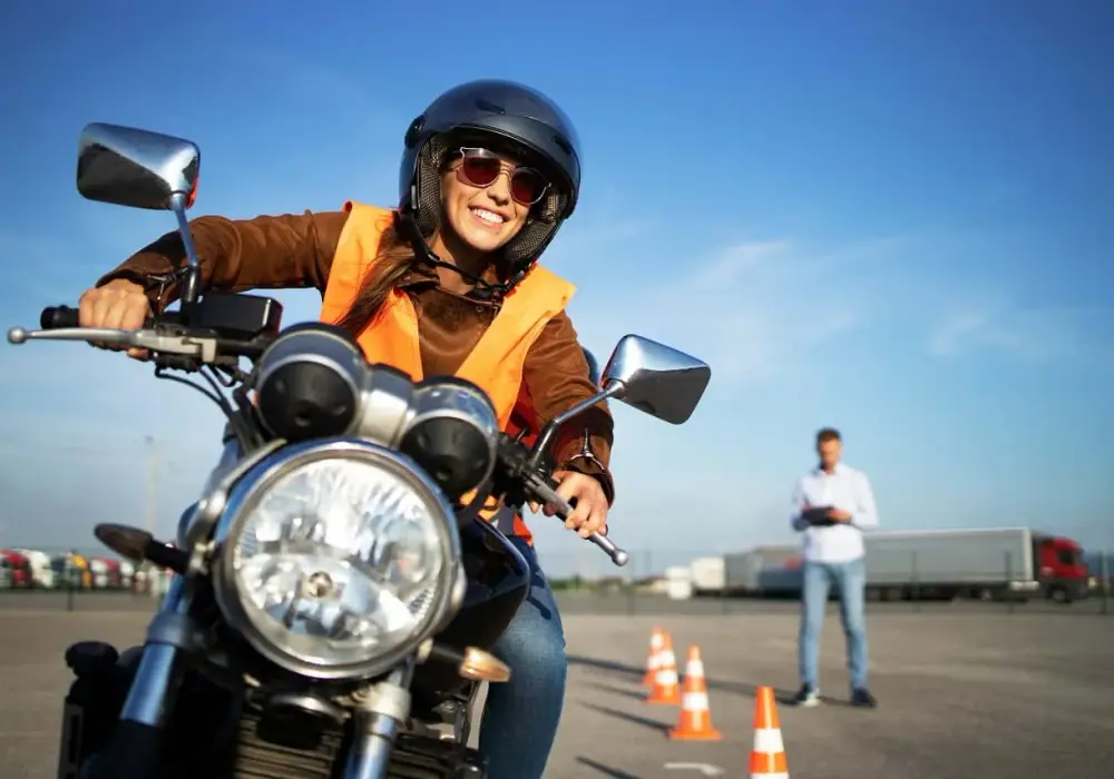 Ile kosztuje prawo jazdy na motor? Pełny budżet