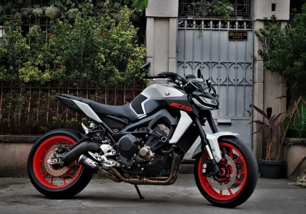 Dziura w wydechu motocykla - Jak naprawić i kiedy wymienić?