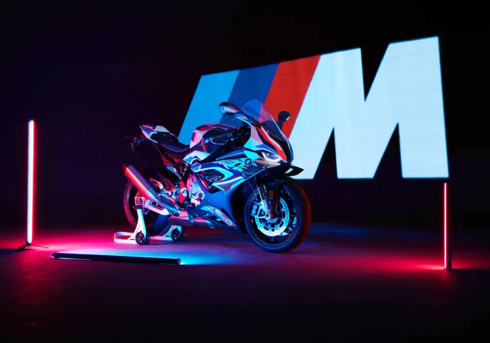 BMW M 1000 R - czy to motocykl dla Ciebie? Analiza i opinie