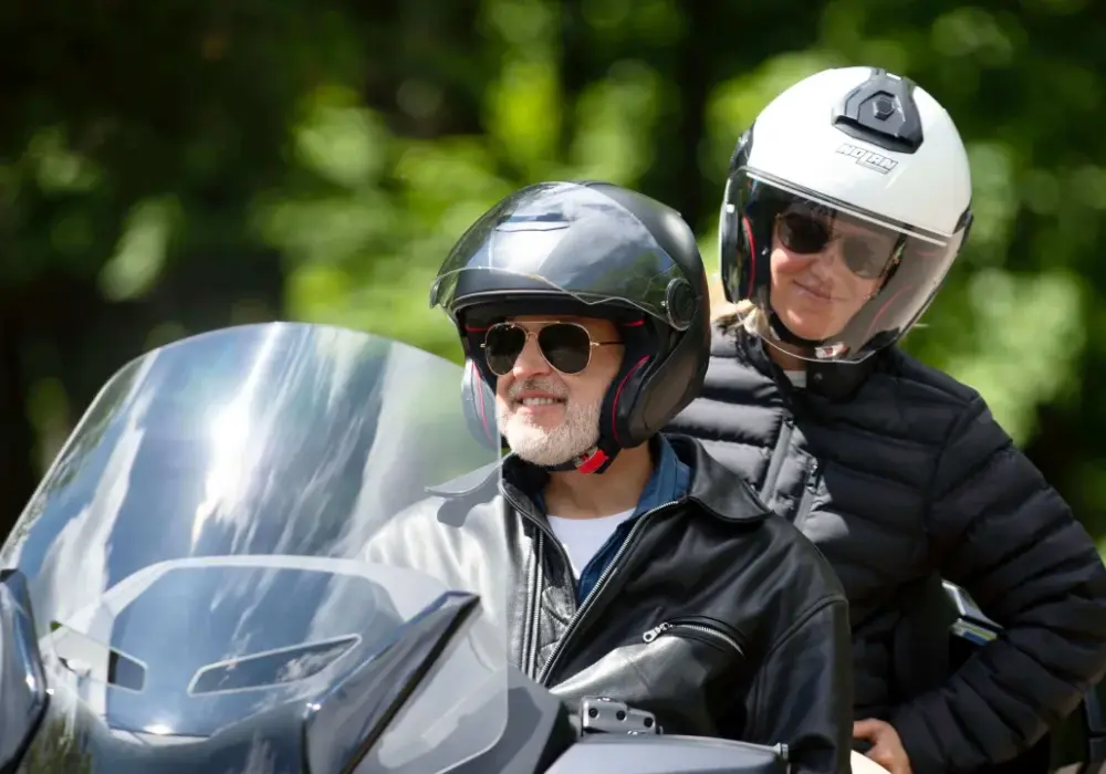 Motocykl dla 50-latka - wybierz komfort i radość z jazdy!