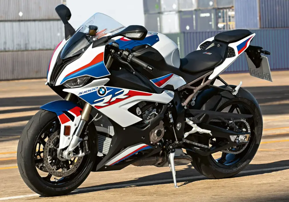 BMW S1000RR cena - Ile kosztuje i na co uważać?