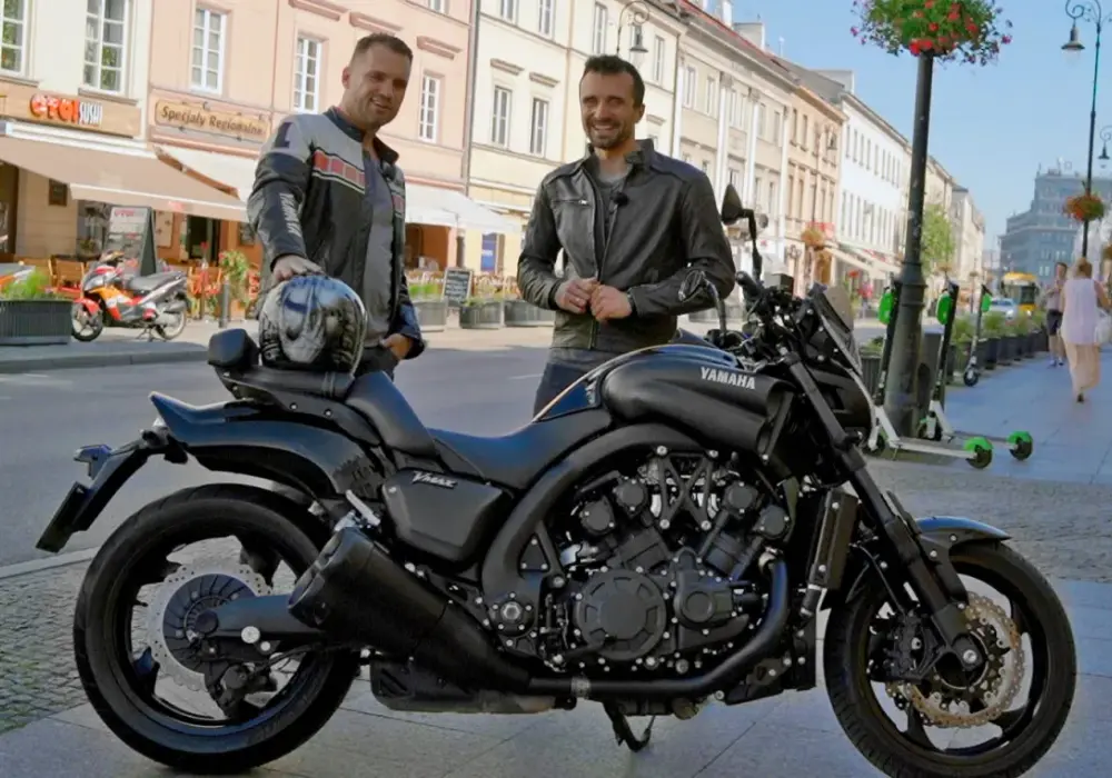 Yamaha VMAX 1700 - Czy to motocykl dla Ciebie? Sprawdź!