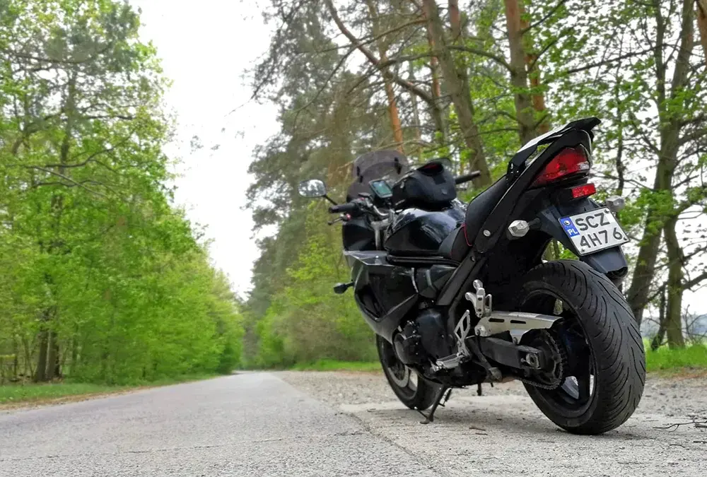 Najlepsze trasy motocyklowe w Wielkopolsce - odkryj piękno regionu