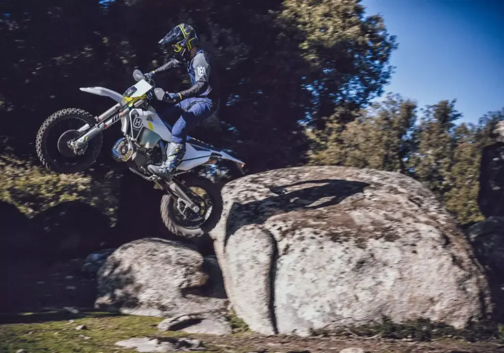 Husqvarna TE 250i - poznaj szczegóły, które mogą Cię zaskoczyć