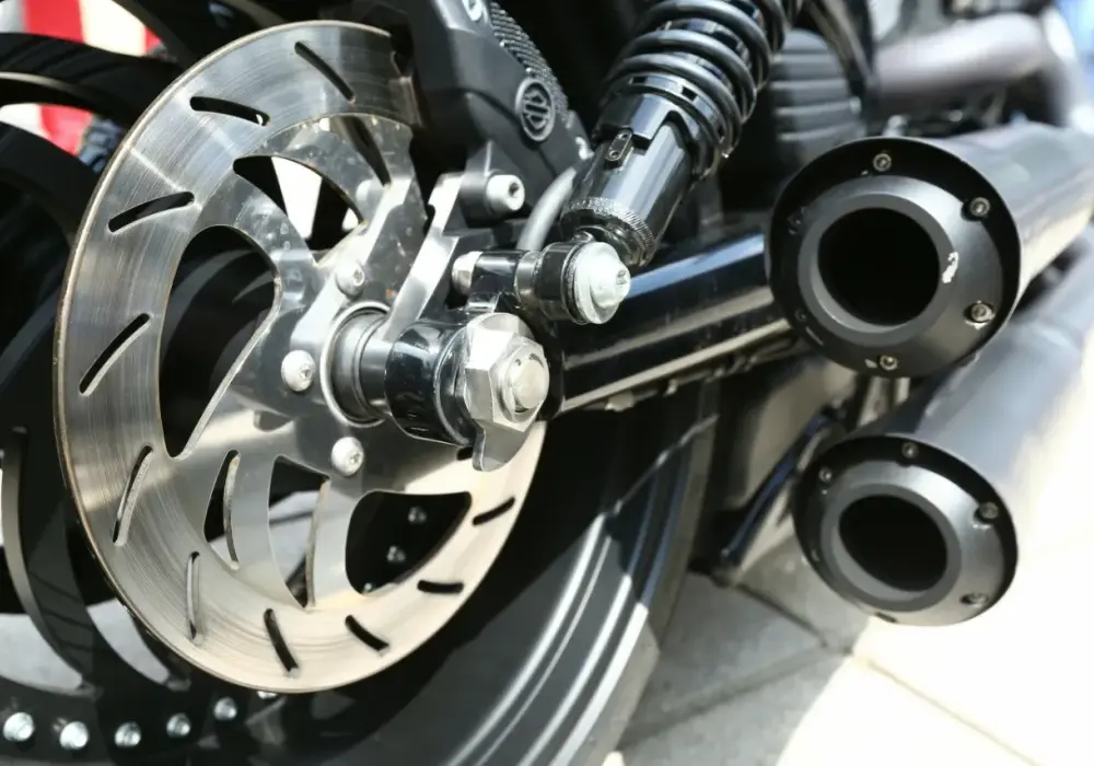 Głośność wydechu motocykla - Limity dB i konsekwencje