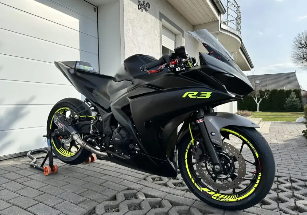 Yamaha R3 V max - Ile naprawdę jedzie? Prawda o prędkości!
