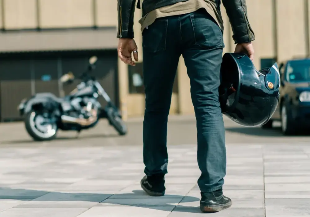 Jakie jeansy motocyklowe wybrać, aby zapewnić sobie bezpieczeństwo?