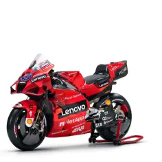 Czerwony motocykl wyścigowy Ducati Desmosedici RR z numerem 43 i logotypami Lenovo, Audi Sport, Michelin.