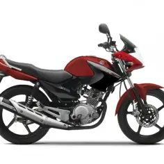 Czerwony motocykl Yamaha YBR 125, idealny do miasta. Sprawdź yamaha ybr 125 dane techniczne.