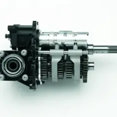 Mechanizm skrzyni biegów motocykla 125. Zrozumienie, jak zmieniać biegi w motocyklu 125, zaczyna się od poznania jego serca.