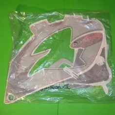 Odkryj oryginalne okleiny Husqvarna SM 125 – gdzie je kupić?