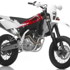 Husqvarna SMR 125 - idealny motocykl dla początkujących jeźdźców