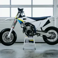 Husqvarna 125 supermoto - porównanie modeli i ich osiągi w praktyce