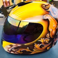 Jak pomalować kask motocyklowy bez utraty homologacji – poradnik krok po kroku