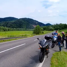 Najlepsze trasy motocyklowe w Małopolsce: planuj przejazd bez niespodzianek