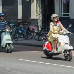 Jaki kask na motorower? Wybierz bezpieczny i komfortowy model