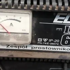 Prostownik co oznacza skala – jak poprawnie interpretować odczyty?