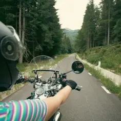 Najlepsze trasy motocyklowe w świętokrzyskim: atrakcje, mapy i praktyczne porady
