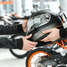 Jak dobrać kask motocyklowy? 7 zasad, które zapewnią ci bezpieczeństwo i komfort