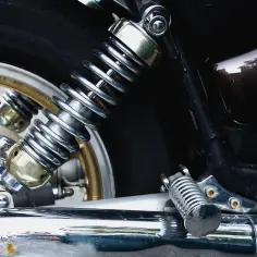 Jaki olej do lag motocyklowych - uniknij kosztownych błędów przy wyborze