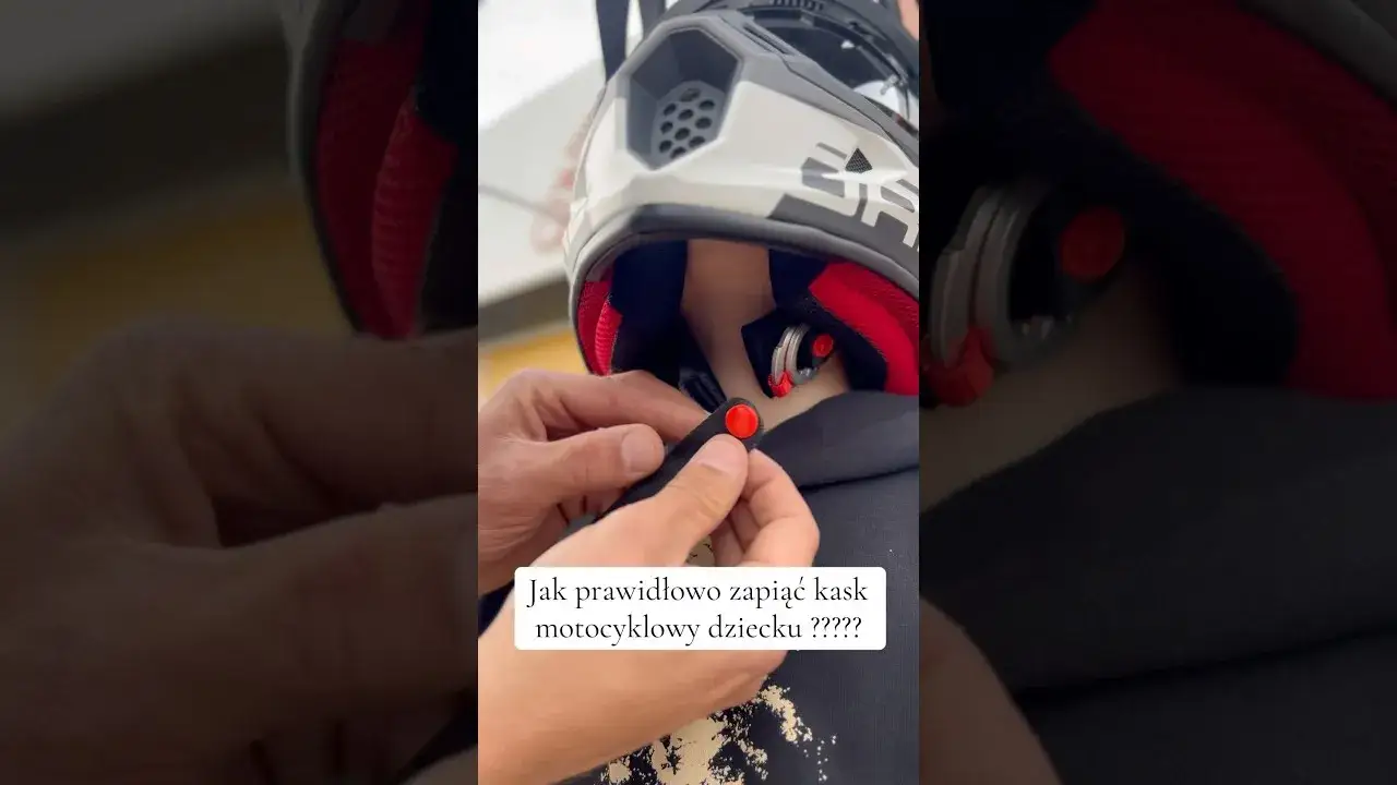 Zdjęcie Jak zapiąć kask motocyklowy, aby zapewnić maksymalne bezpieczeństwo