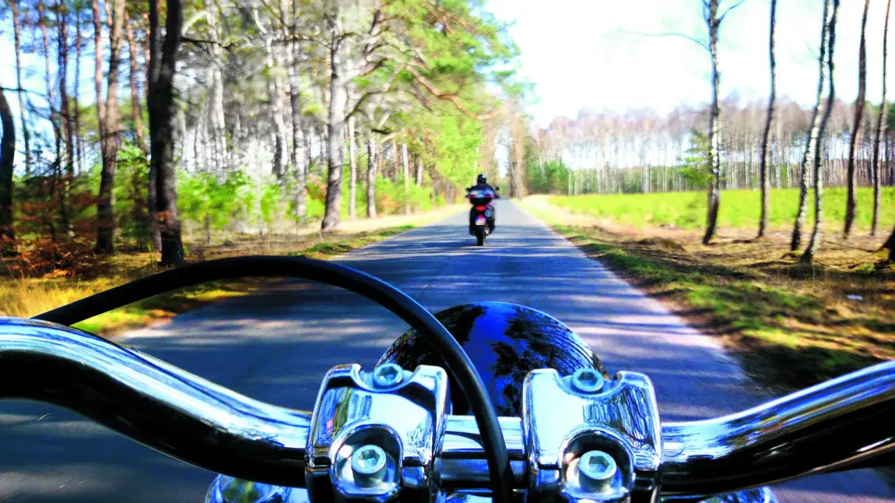 Zdjęcie Najlepsze trasy motocyklowe w Lubuskiem - odkryj ukryte skarby