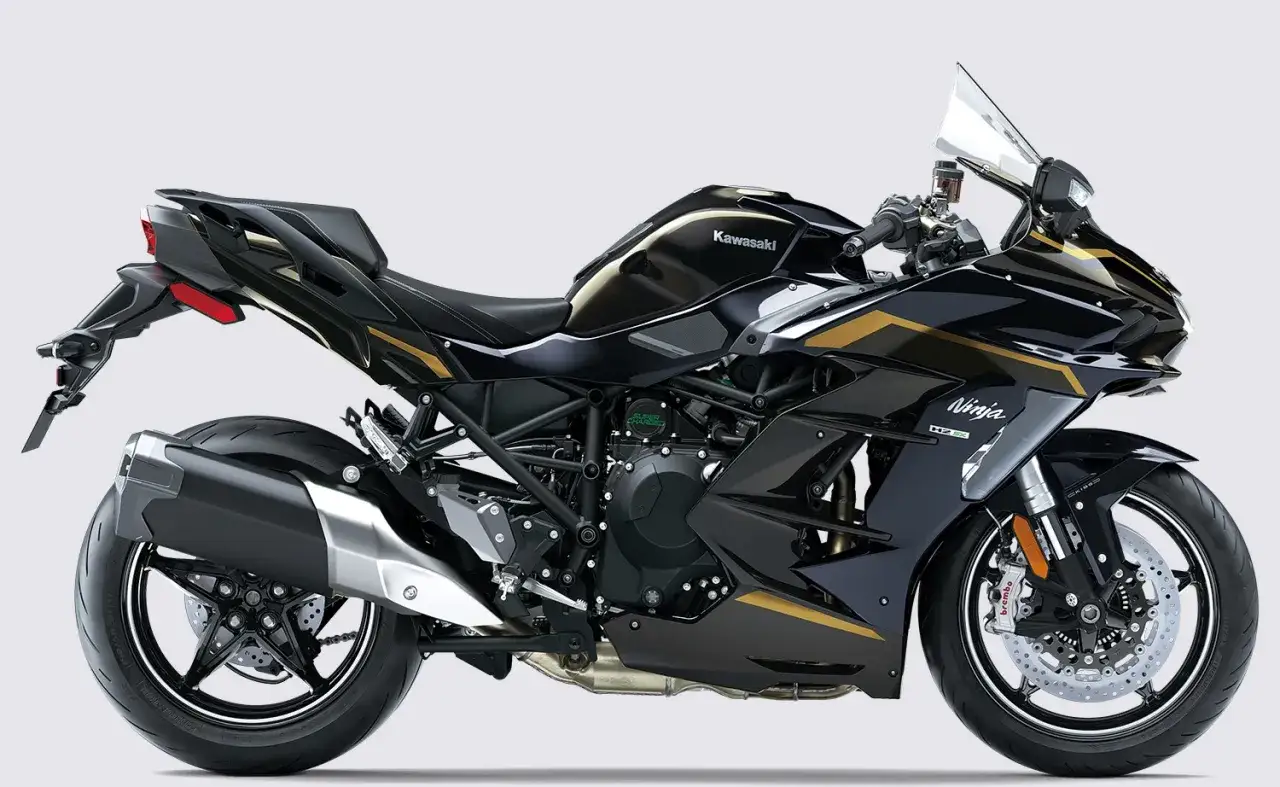 Czarny motocykl Kawasaki H2 SX z akcentami złota i napisem 