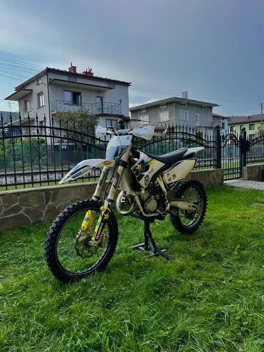 Zdjęcie Husqvarna 125 2t - Kluczowe informacje, modele i koszty utrzymania