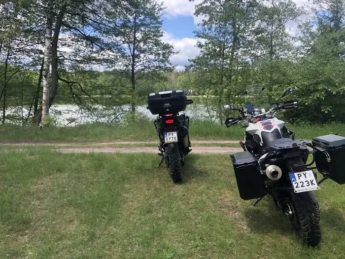 Zdjęcie Trasy motocyklowe enduro w Lublinie: odkryj najlepsze szlaki i ich tajemnice