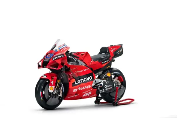 Ducati Desmosedici RR - Ikona MotoGP na ulicy. Warto?