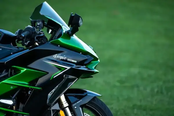 Ninja H2 SX - Sport-tourer z kompresorem. Warto?