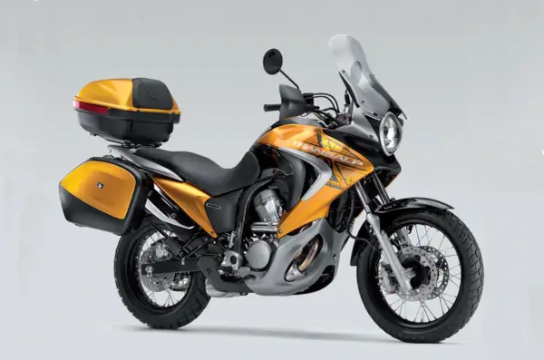 Honda Transalp 700 – liczby, które mówią więcej niż nazwa