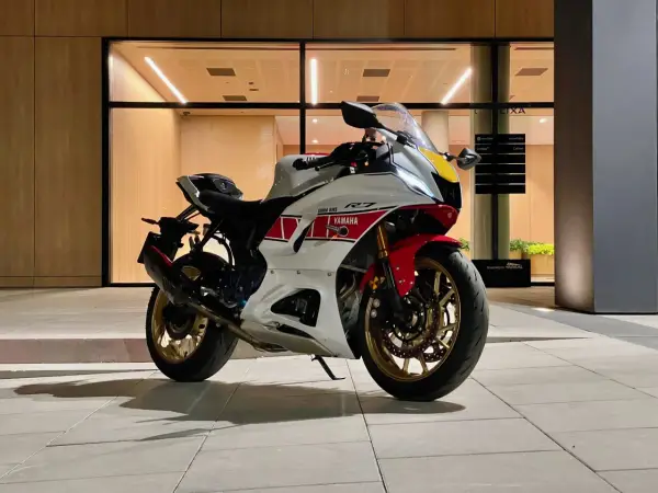 Yamaha R7 - Czy to sportowy motocykl dla Ciebie?