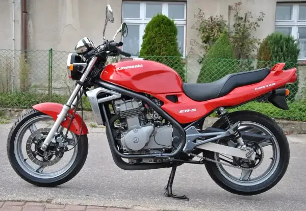 Kawasaki ER-5 - czy to nadal dobry pierwszy motocykl?
