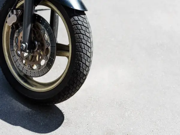 Test opon motocyklowych - które modele pasują do Twojej jazdy?