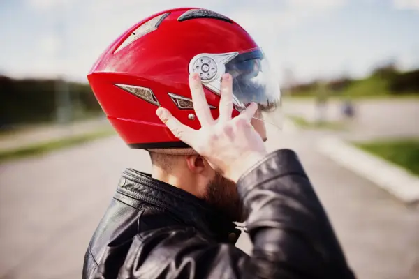 Jak dobrać rozmiar kasku motocyklowego, aby uniknąć błędów przy zakupie
