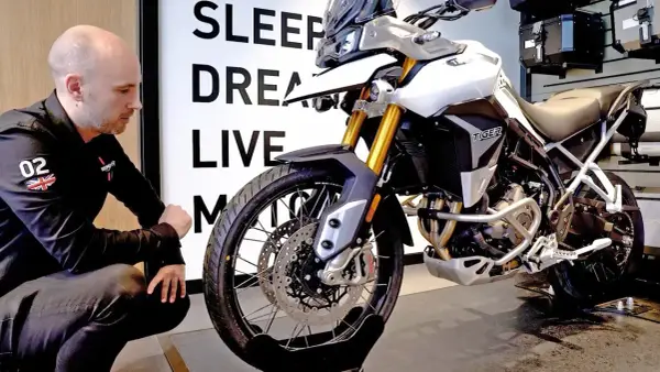 Triumph Tiger 900 - Która wersja dla Ciebie?