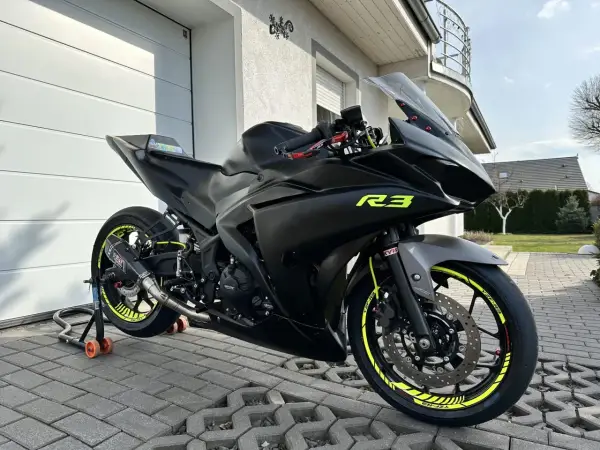 Yamaha R3 V max - Ile naprawdę jedzie? Prawda o prędkości!